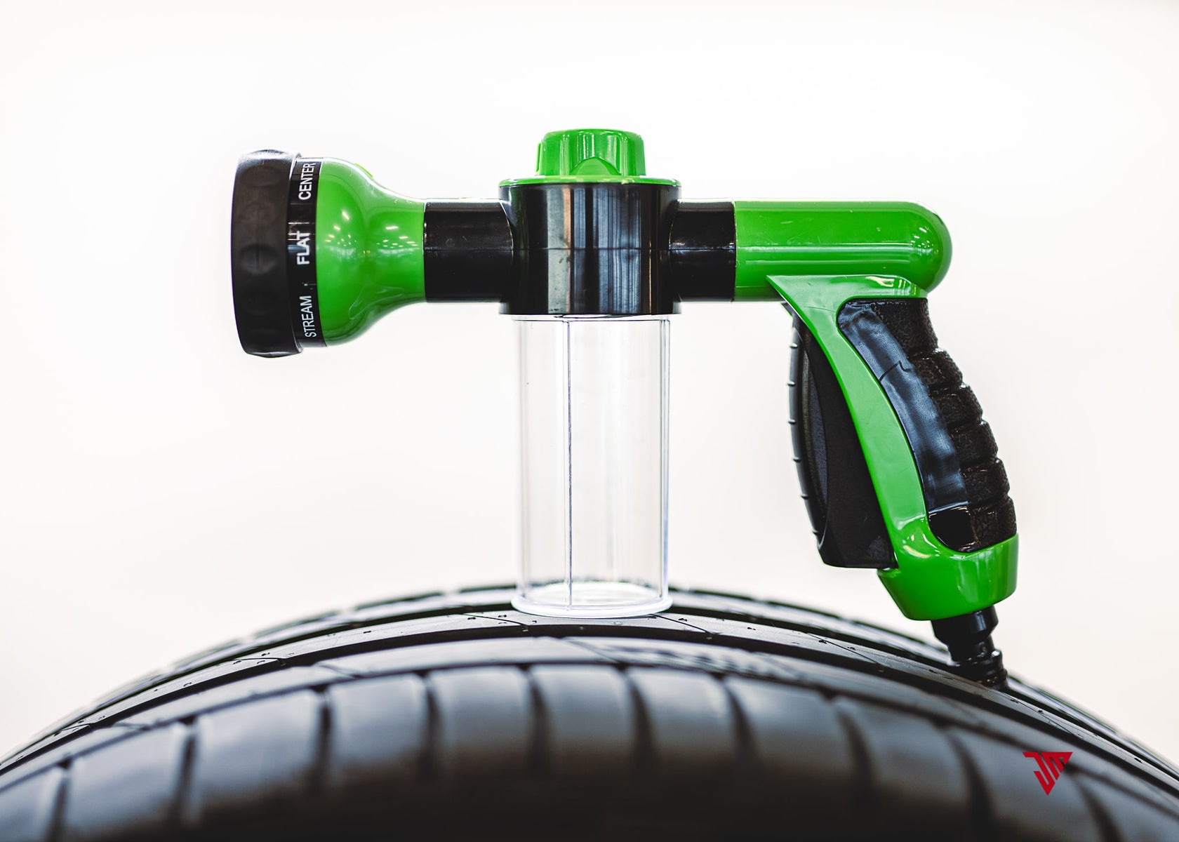 Interface van het type galvaniseernippel Lange staaf autowassproeier met voorlier Interface van het type galvaniseernippel Lange staaf autowassproeier met voorlier